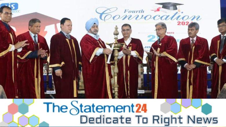 JIS University’s 4th Convocation Ceremony Fosters Academic and Cultural Cooperation with DIU